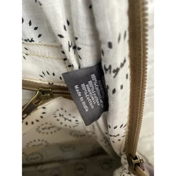 Backpack - Picture 5 of 8